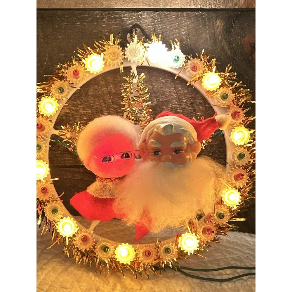 Mr And Mrs Santa Claus Wreath Of Flashing Lights 1973 Taiwan Vintage Christmas